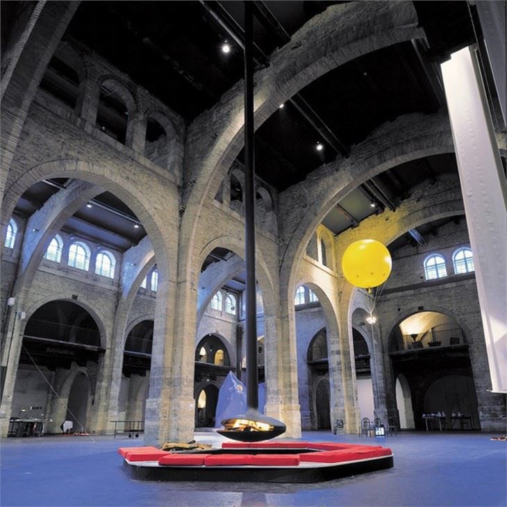 Cocoon Hanging Fireplace