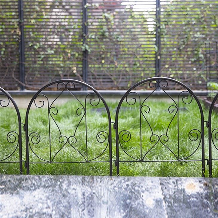 Barrier Decor