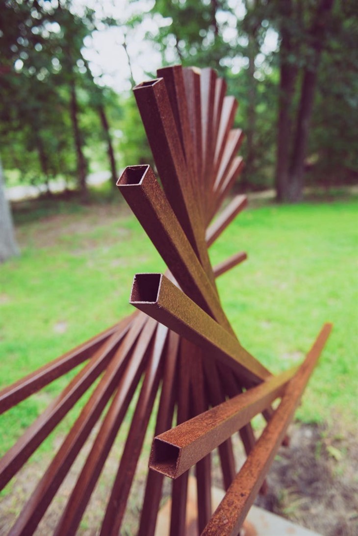 Eye-catching Sculpture